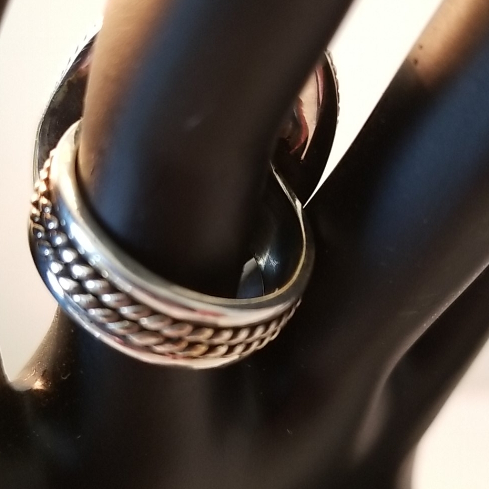 CLASSY RING NWOT - Picture 8 of 12